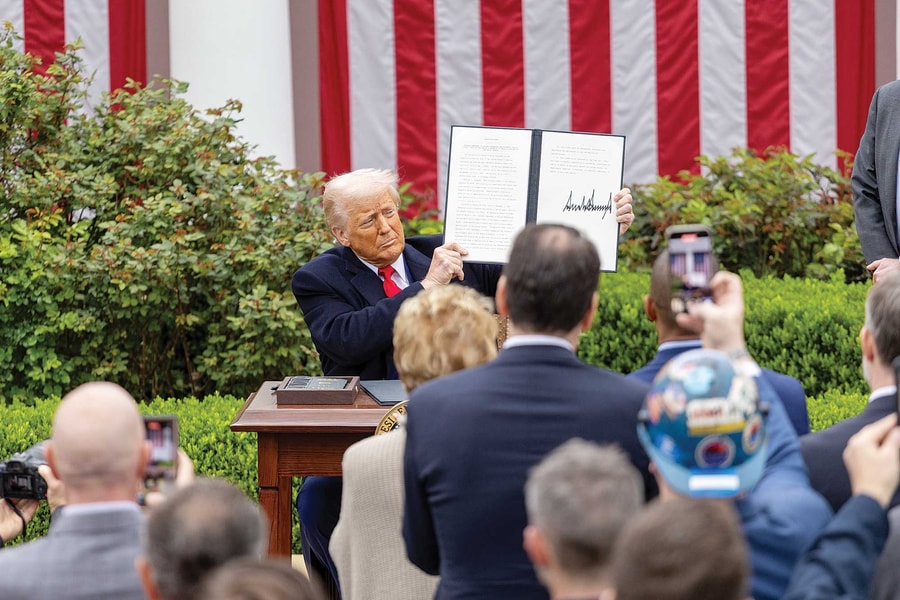 Năm đầu tiên nhiệm kỳ thứ hai của Tổng thống Mỹ Donald Trump: Quyền lực trong tay, canh bạc phía trước