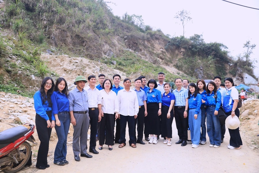 Chương trình Giáo dục lý tưởng cách mạng và an sinh xã hội tại tỉnh Lào Cai của Đoàn Thanh niên Tạp chí Cộng sản