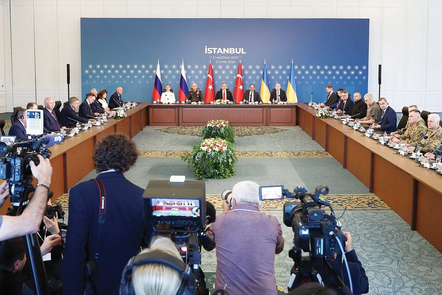 Sự trỗi dậy của “ngoại giao trung gian”: “Cầu nối quyền lực” trong thế giới phân mảnh