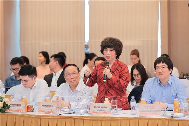 Kinh tế tư nhân là động lực quan trọng nhất; sản lượng tiêu thụ điện tăng mạnh; công bố Quyết định đặc xá năm 2026 của Chủ tịch nước