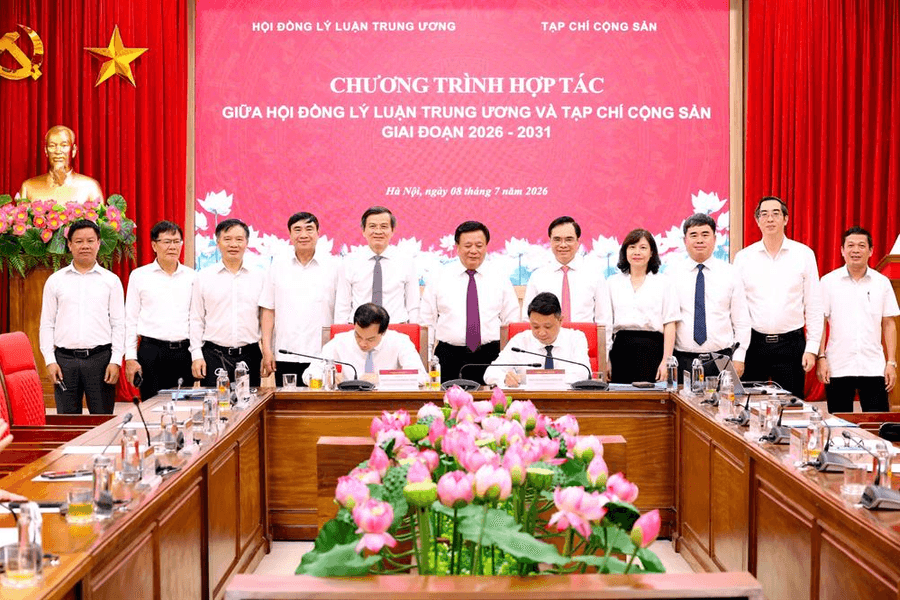 Hội đồng Lý luận Trung ương và Tạp chí Cộng sản ký kết Chương trình hợp tác giai đoạn 2026 - 2031