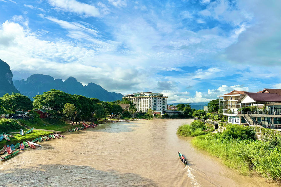 Khoảng lặng trên hành trình ở xứ sở hoa Chăm-pa
