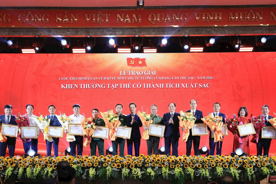 Năng lực số - "lá chắn thép" bảo vệ trận địa tư tưởng của Đảng trên không gian mạng Bài cuối: "Mài sắc" năng lực số - "vũ khí thời đại" xây dựng thành trì trên trận địa tư tưởng